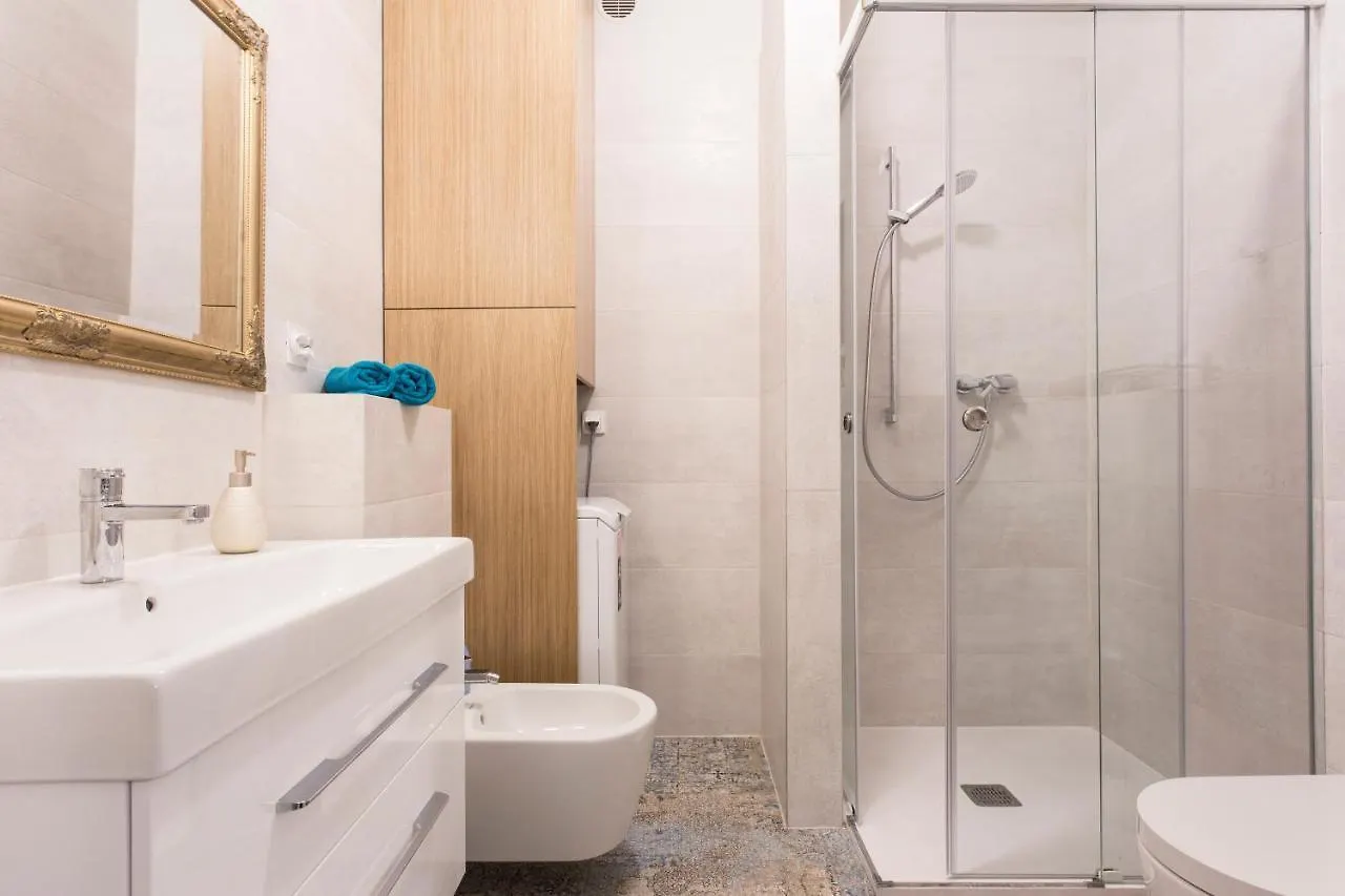 Apartment Wspanialy, Stylowy Apartament W Sercu Starego Miasta Krakow Poland